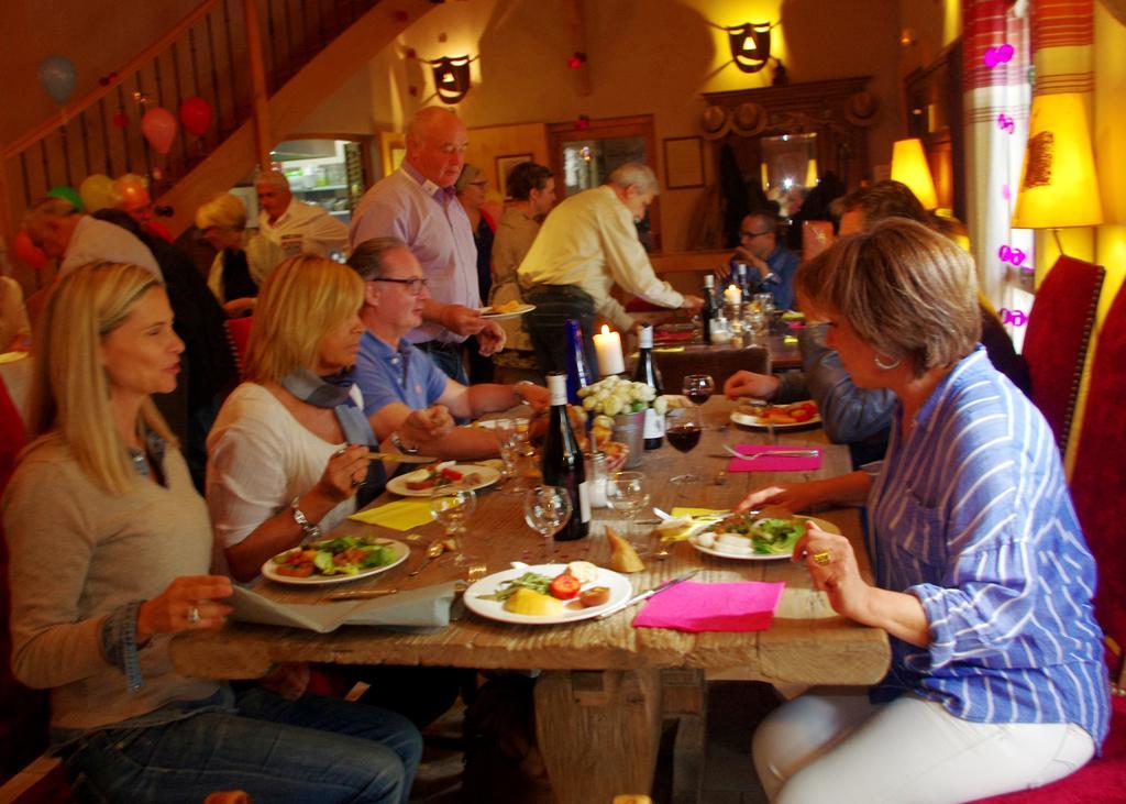 Auberge Les Tables Du Ban Saint-Pierre-la-Palud Экстерьер фото