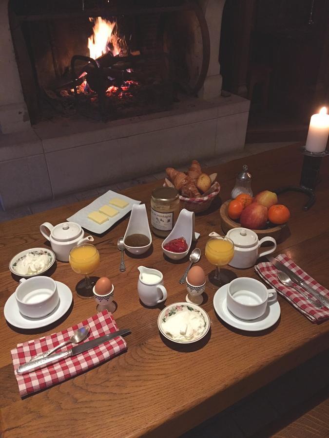 Auberge Les Tables Du Ban Saint-Pierre-la-Palud Экстерьер фото